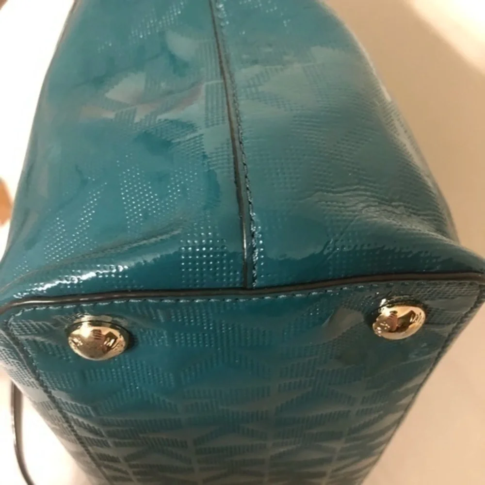 MICHAEL KORS jet set green patent leather embossed logo tote bag